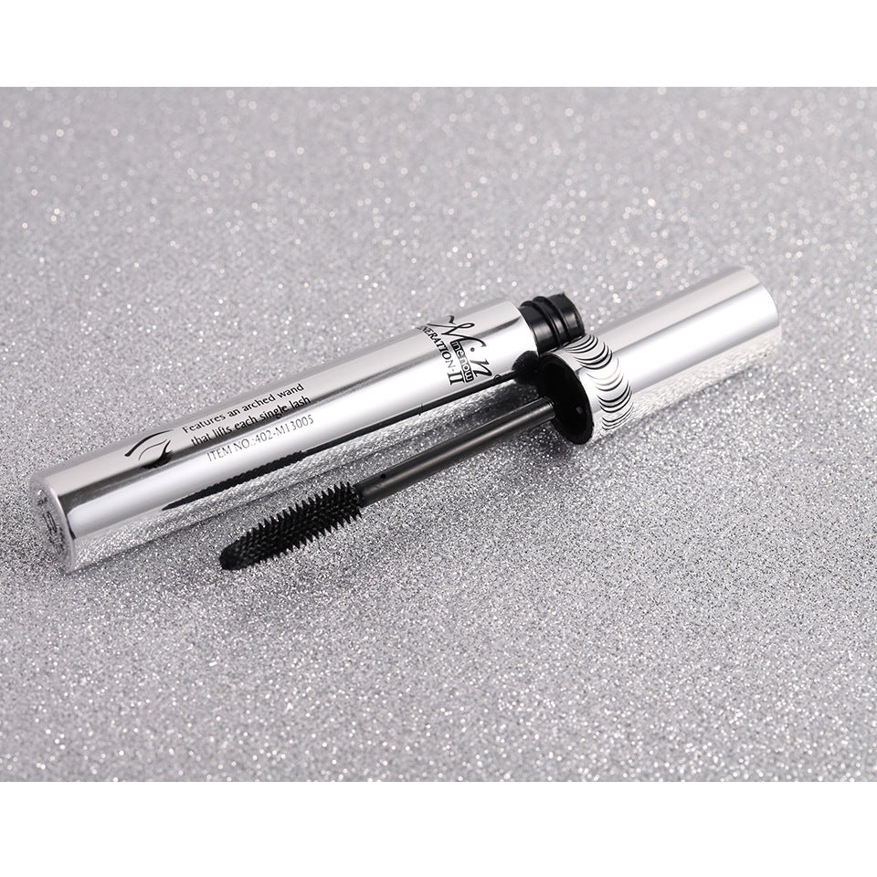 Lash Boosting Waterproof Mascara